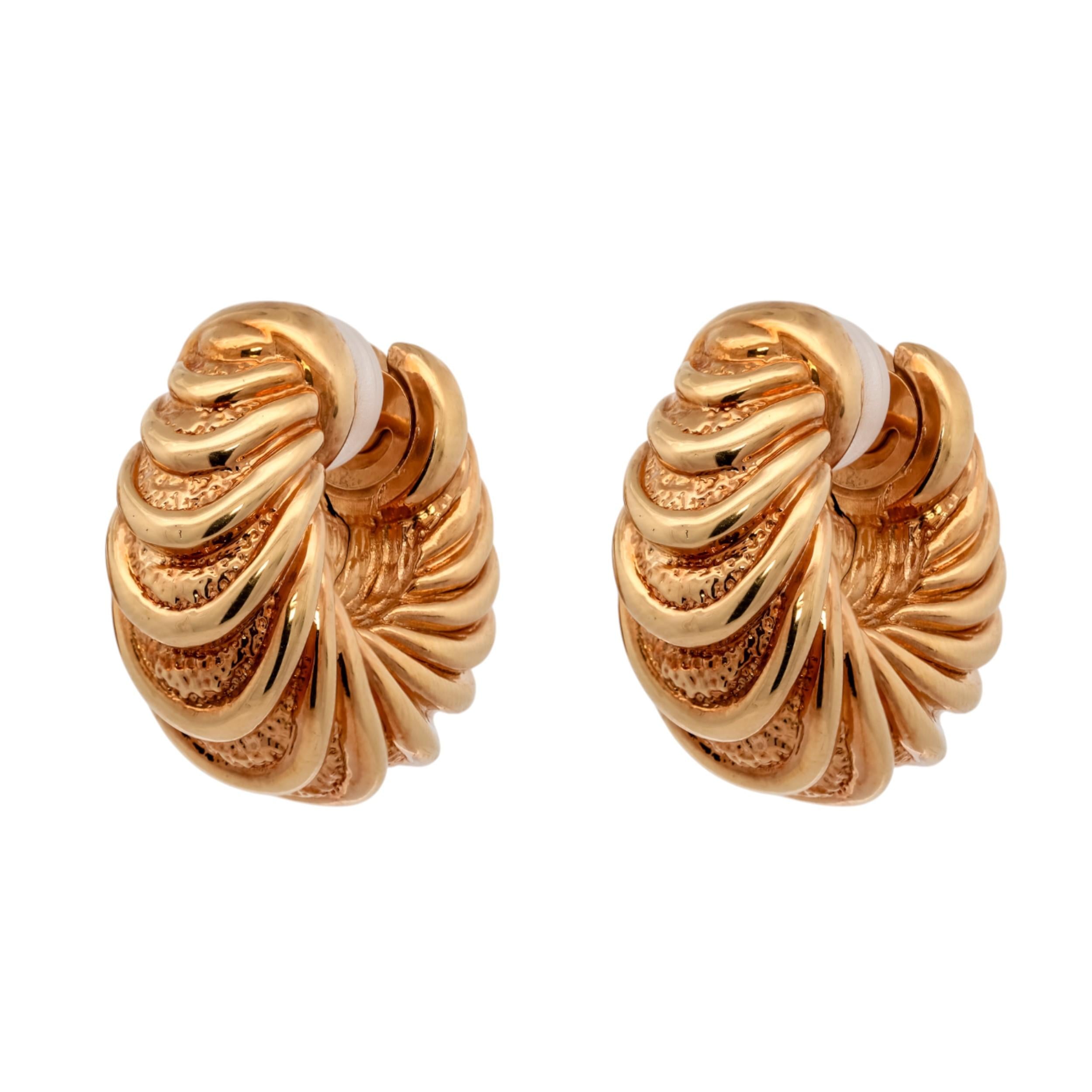 Vintage Chimento 18K Yellow Gold Puffy Shrimp Hoops